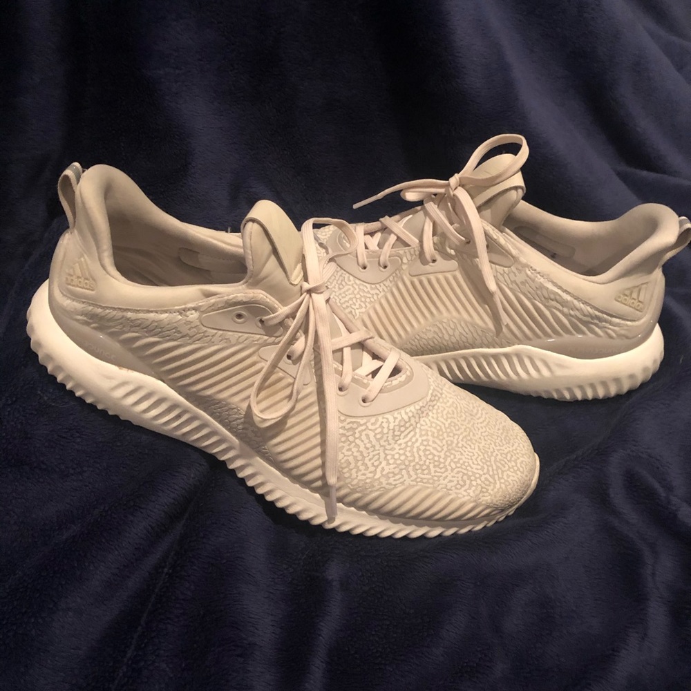 Adidas AlphaBounce
